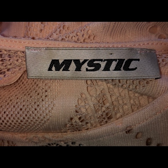 Cut Out Dress - Picture 3 of 3